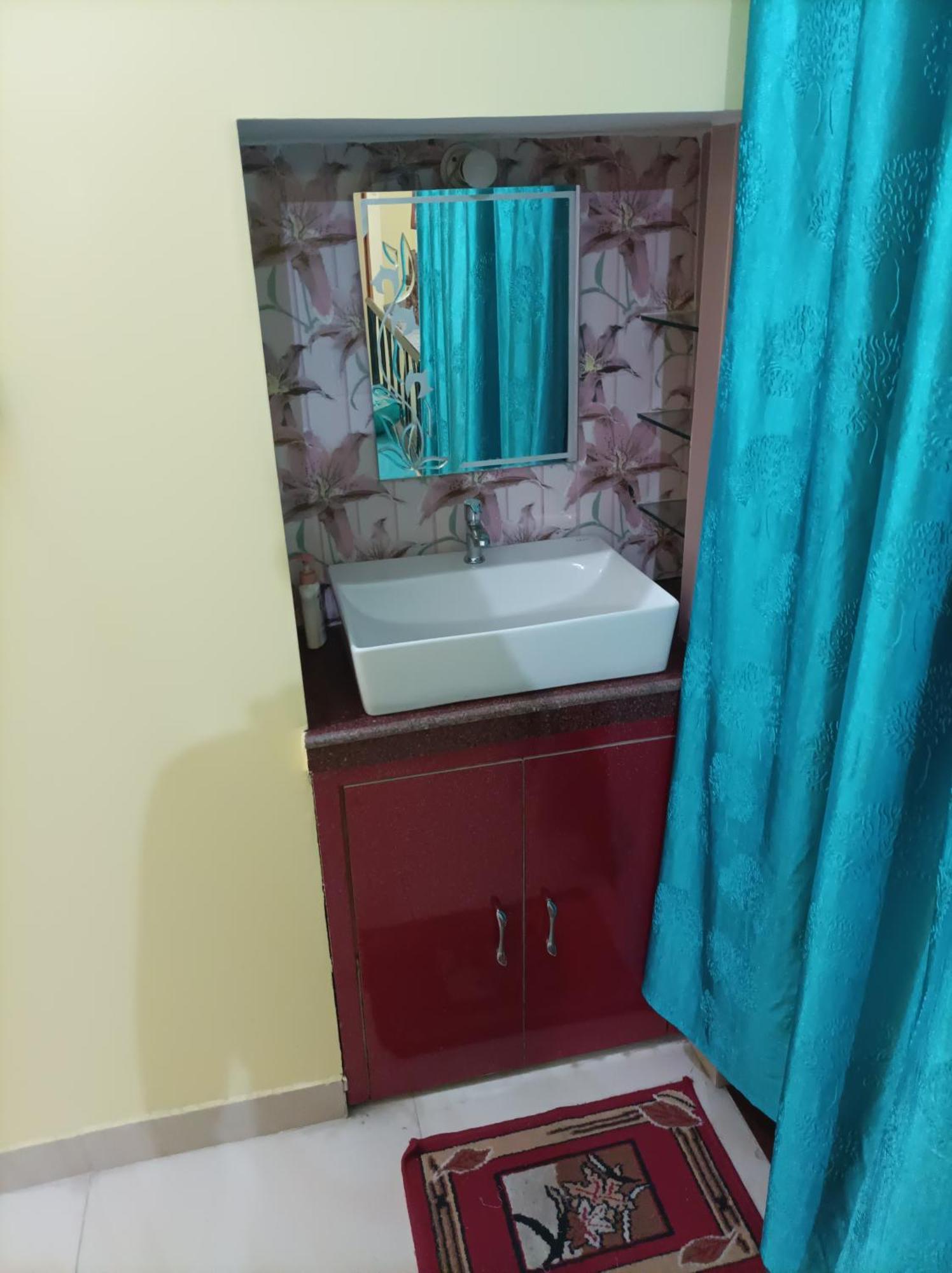 Om Bhawan Guest house *